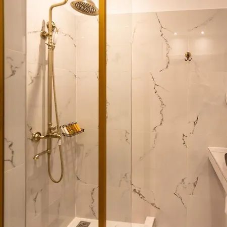 Pandrosos Divine Hotel *